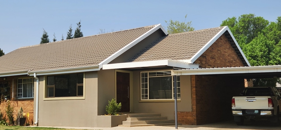 4 Bedroom Property for Sale in Roodia Free State